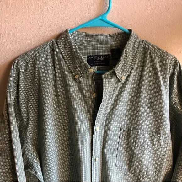 American Eagle Outfitters Casual Green/Navy/Cream Plaid Button-down Shirt. Large - Picture 12 of 12